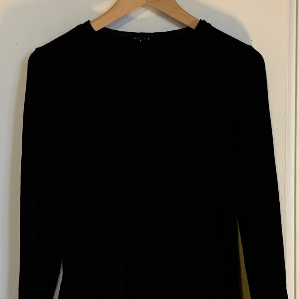 Theory lightweight merino wool top with silk cuffs medium